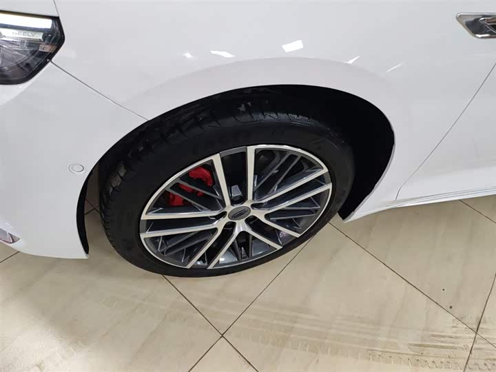 Фото 23 - Geely Preface