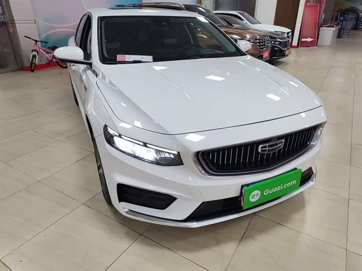 Фото 4 - Geely Preface