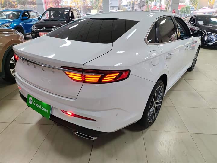 Фото 7 - Geely Preface