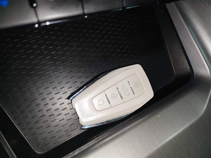 Фото 9 - Geely Preface