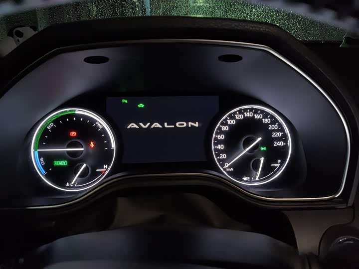 Фото 13 - Toyota Avalon