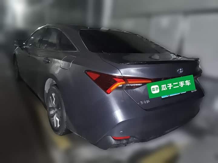 Фото 5 - Toyota Avalon