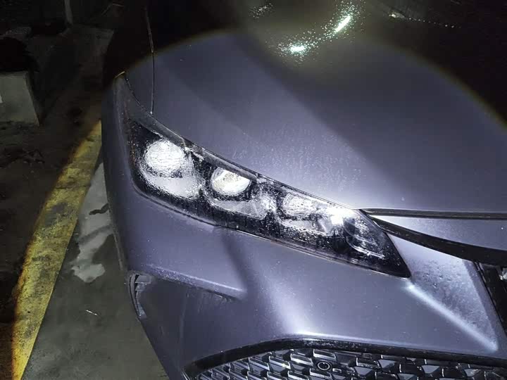 Фото 8 - Toyota Avalon