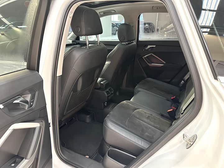 Фото 12 - Audi Q3