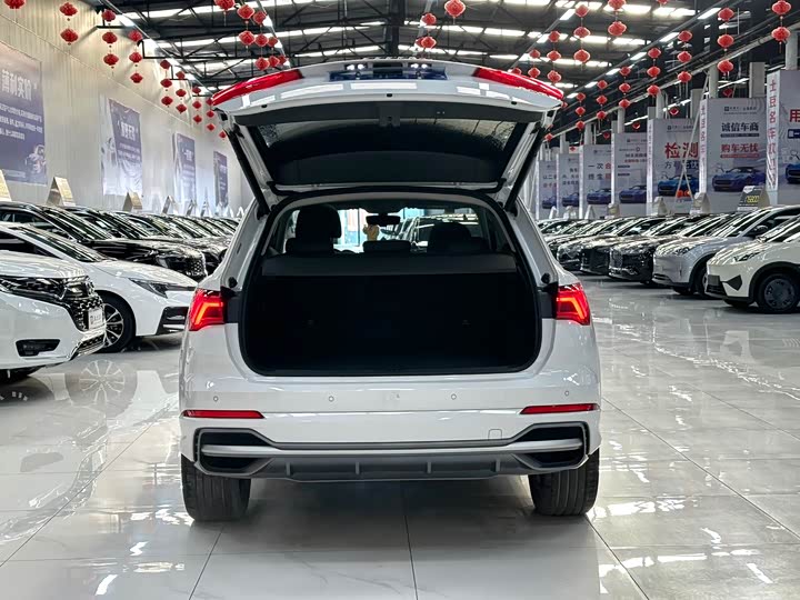 Фото 17 - Audi Q3