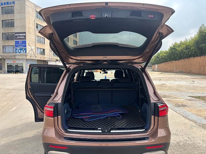 Фото 10 - Mercedes-Benz GLB-Class