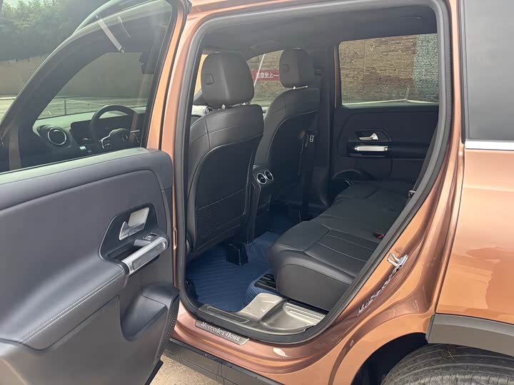 Фото 9 - Mercedes-Benz GLB-Class