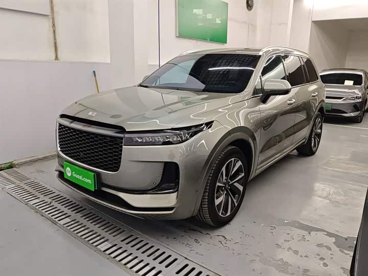 Фото 1 - LiXiang One