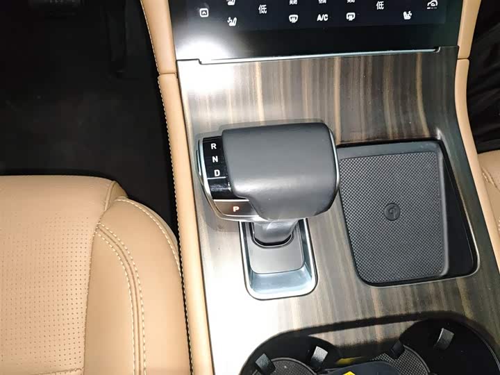 Фото 14 - LiXiang One