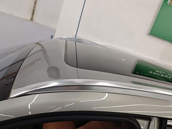 Фото 27 - LiXiang One