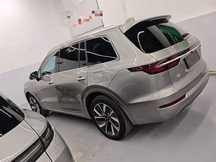 Фото 5 - LiXiang One