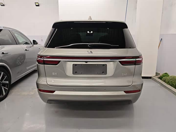 Фото 6 - LiXiang One