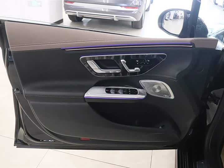 Фото 11 - Mercedes-Benz EQE