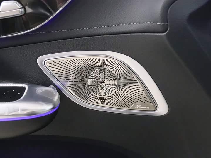 Фото 12 - Mercedes-Benz EQE