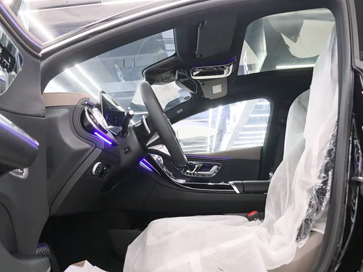 Фото 13 - Mercedes-Benz EQE