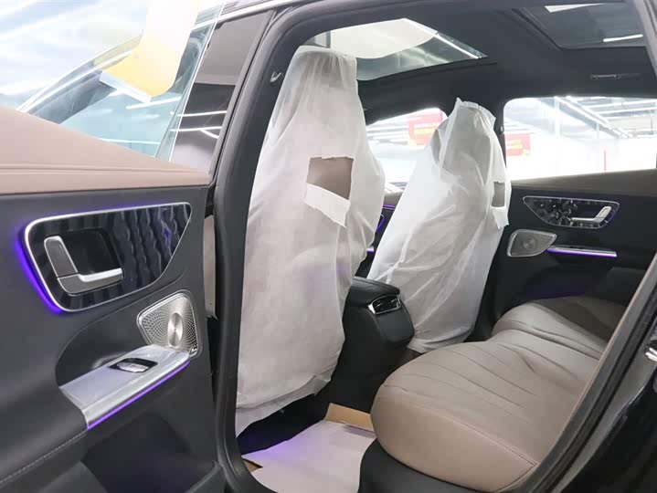 Фото 15 - Mercedes-Benz EQE