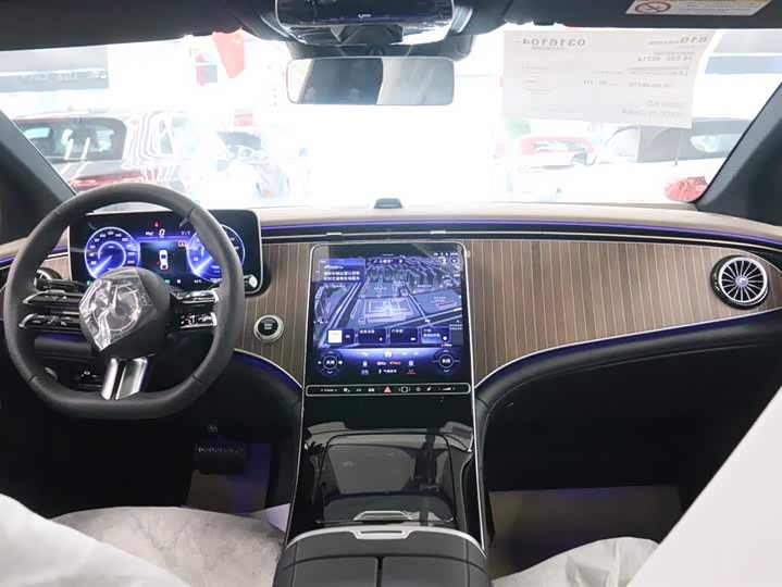 Фото 5 - Mercedes-Benz EQE