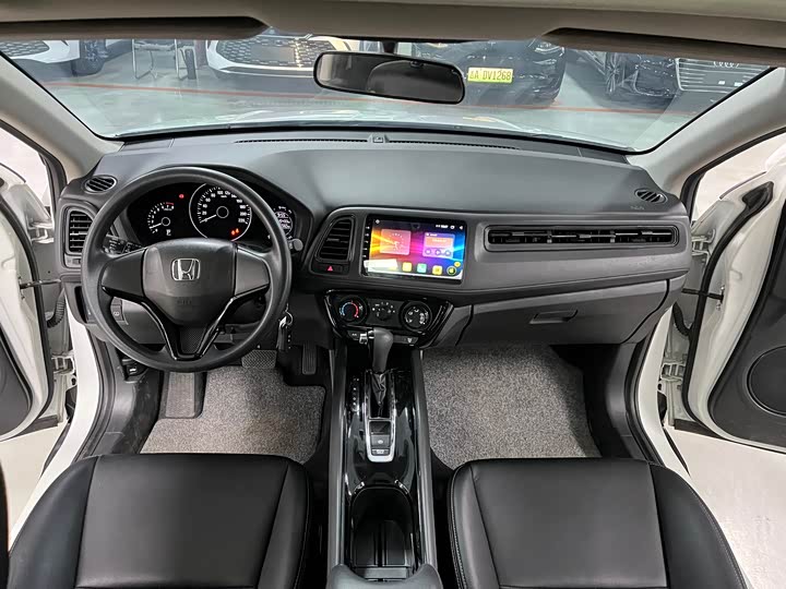 Фото 11 - Honda Vezel