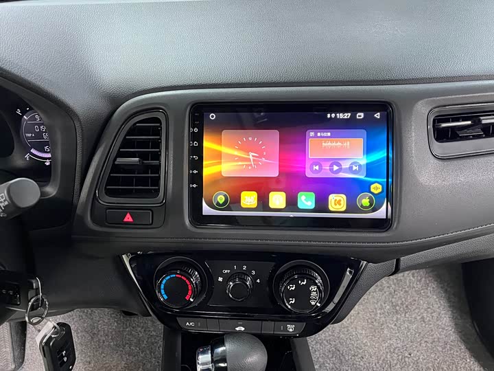 Фото 13 - Honda Vezel