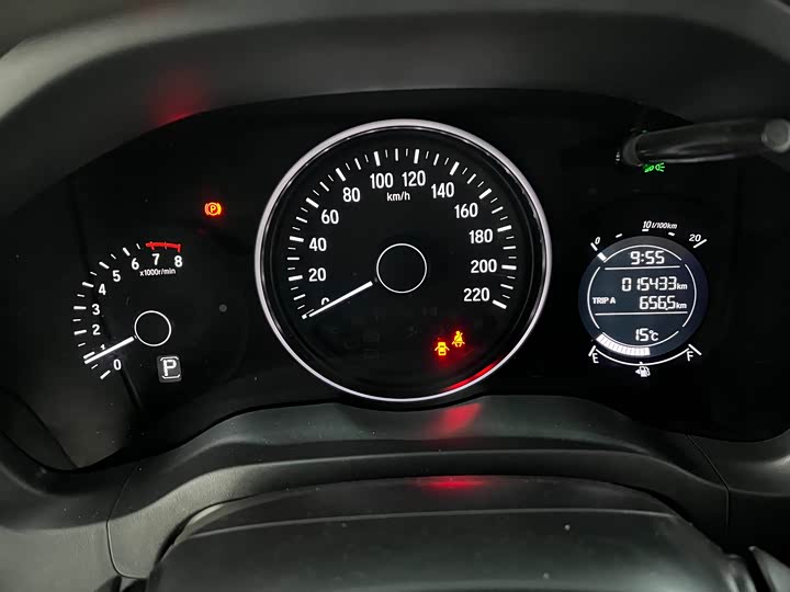 Фото 15 - Honda Vezel