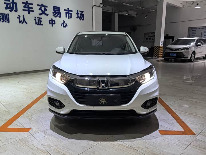 Фото 2 - Honda Vezel