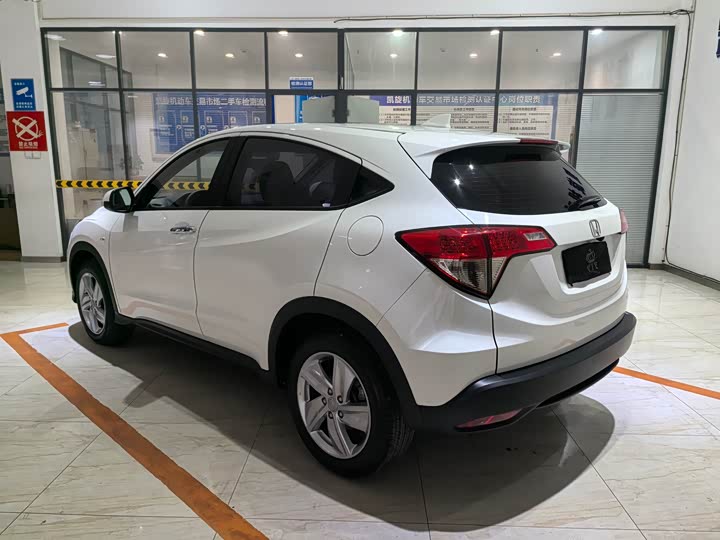 Фото 6 - Honda Vezel