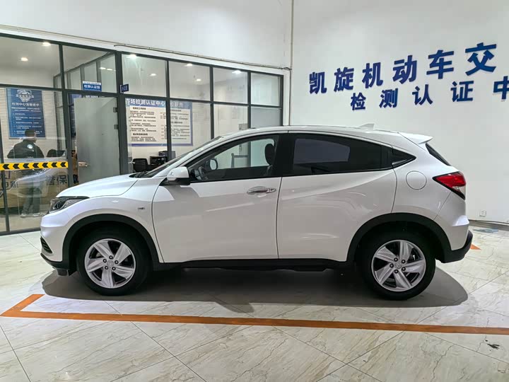 Фото 7 - Honda Vezel
