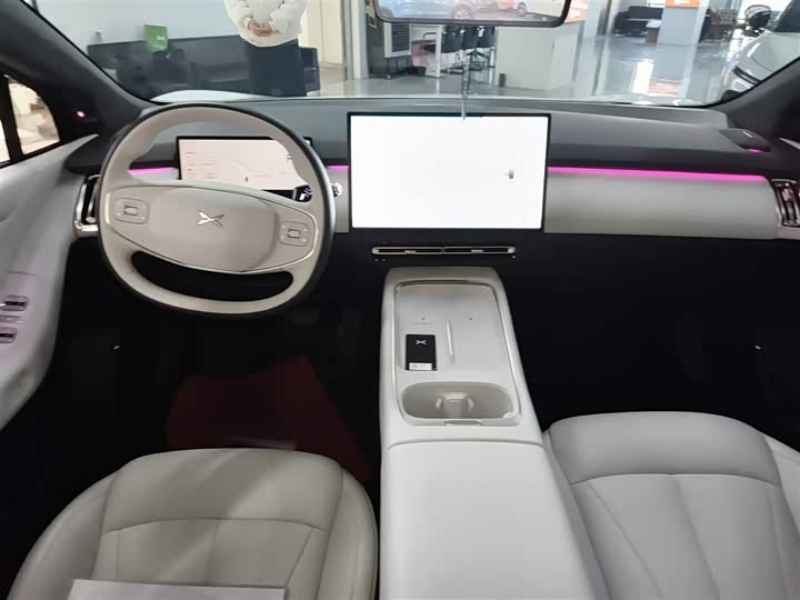 Фото 10 - XPeng F57