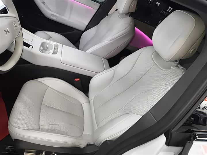 Фото 15 - XPeng F57