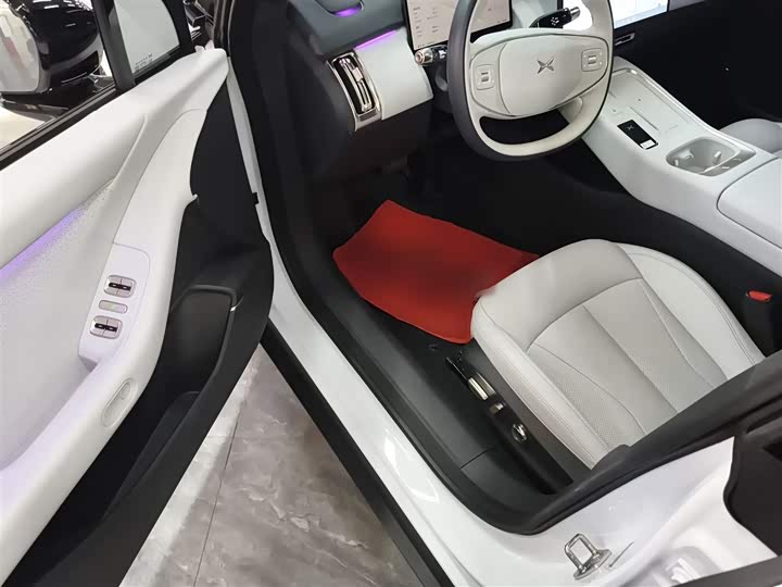 Фото 16 - XPeng F57