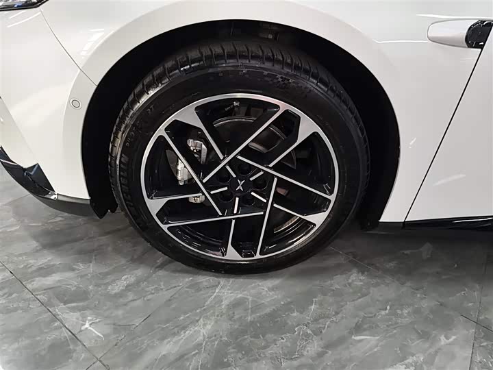 Фото 23 - XPeng F57