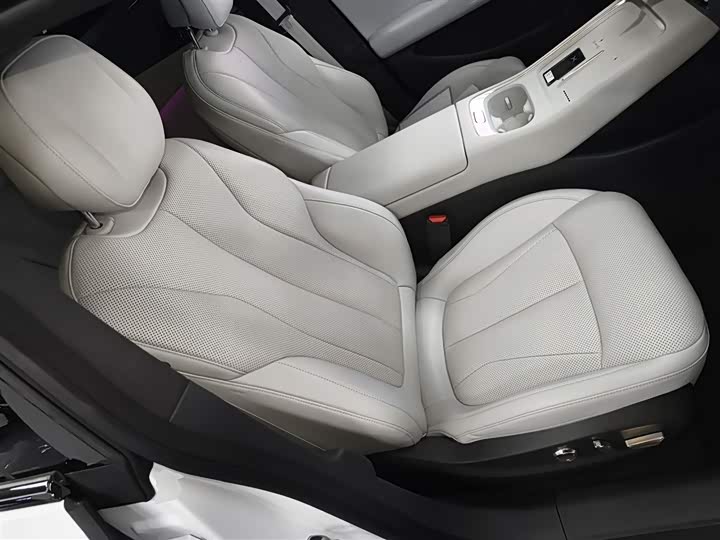 Фото 25 - XPeng F57