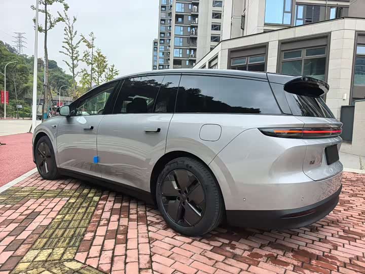 Фото 5 - LiXiang i8