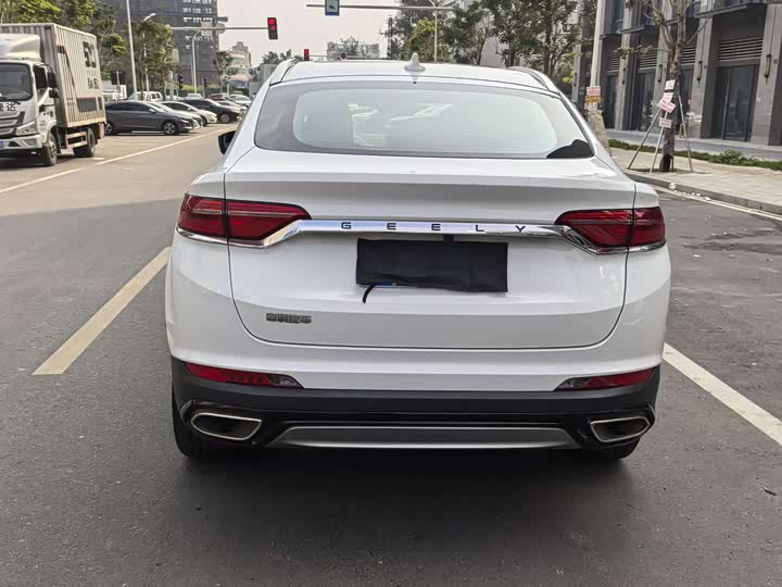 Фото 10 - Geely Tugella S