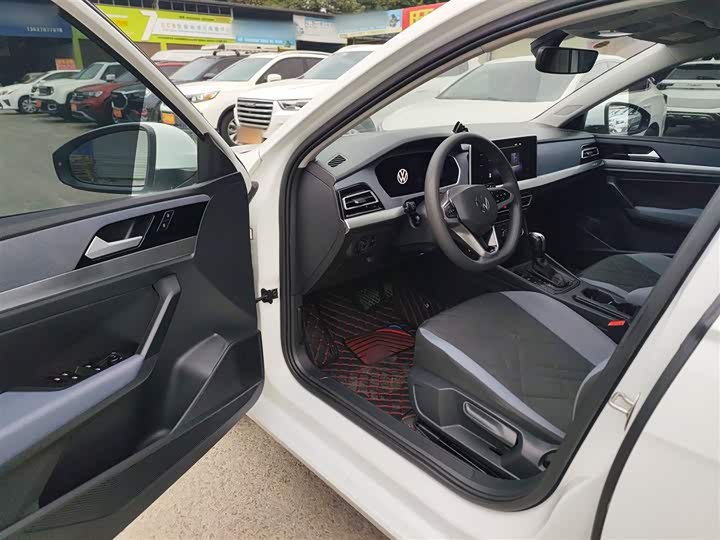 Фото 16 - Volkswagen Lavida