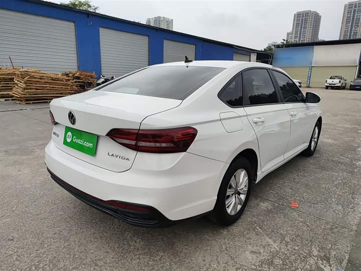 Фото 7 - Volkswagen Lavida