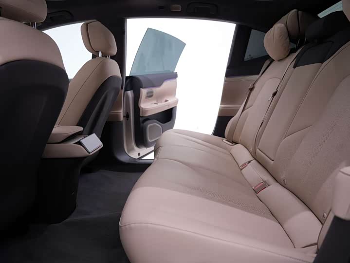 Фото 19 - Nio ET7