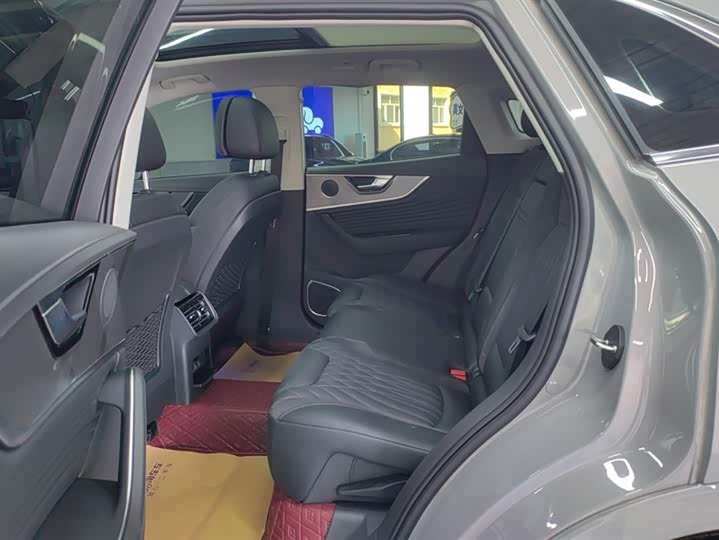 Фото 11 - Hongqi HS5