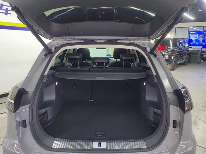 Фото 4 - Hongqi HS5