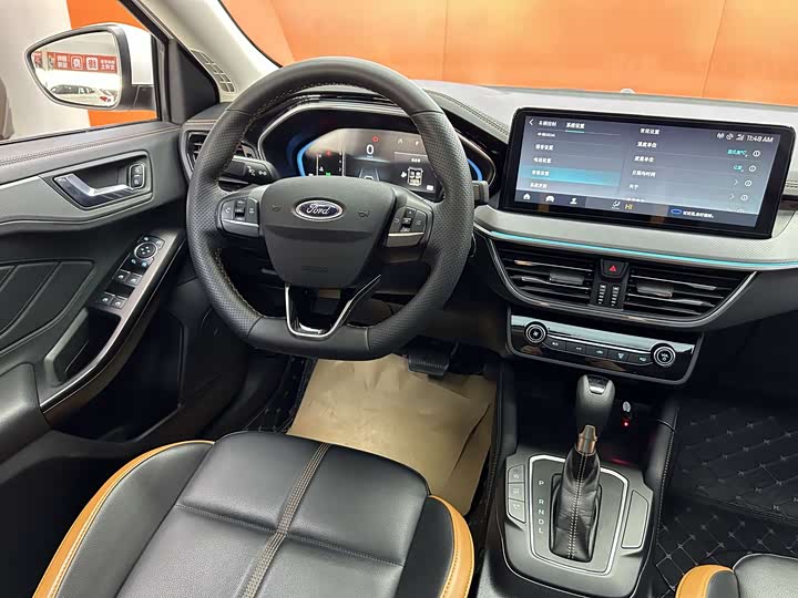 Фото 13 - Ford Focus