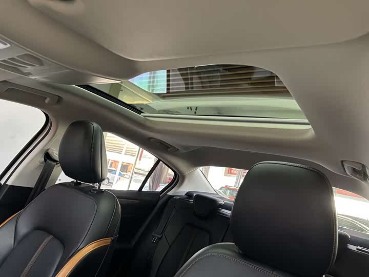 Фото 22 - Ford Focus