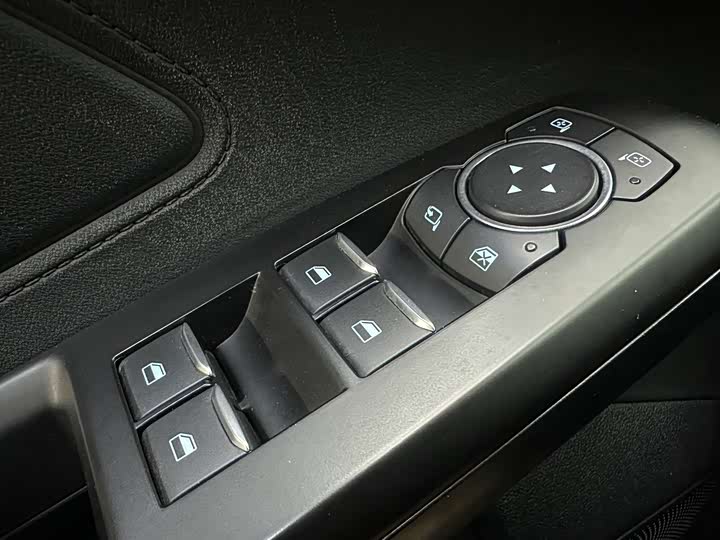 Фото 24 - Ford Focus