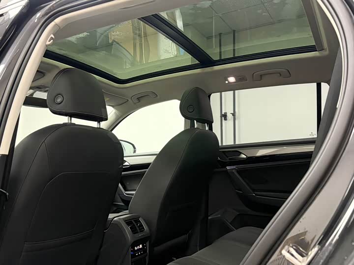 Фото 19 - Volkswagen Tayron