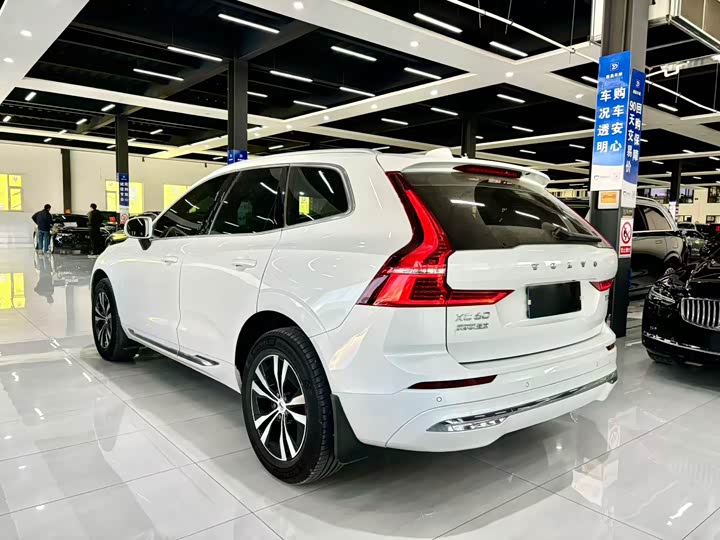 Фото 7 - Volvo XC60