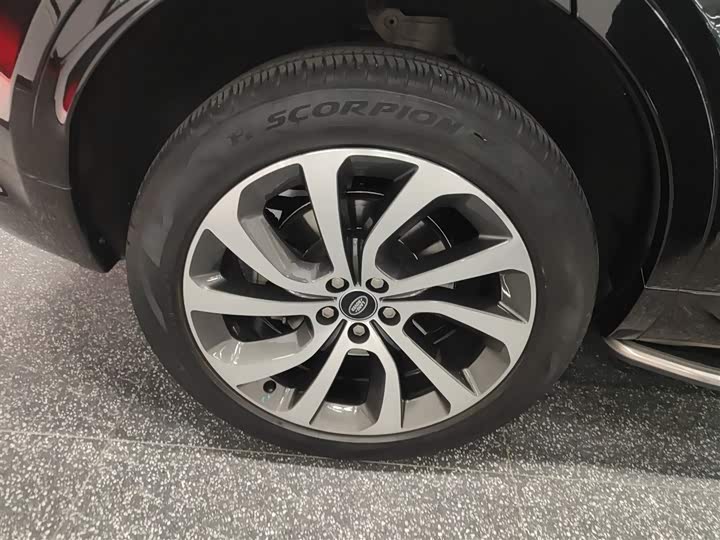 Фото 26 - Land Rover Discovery Sport