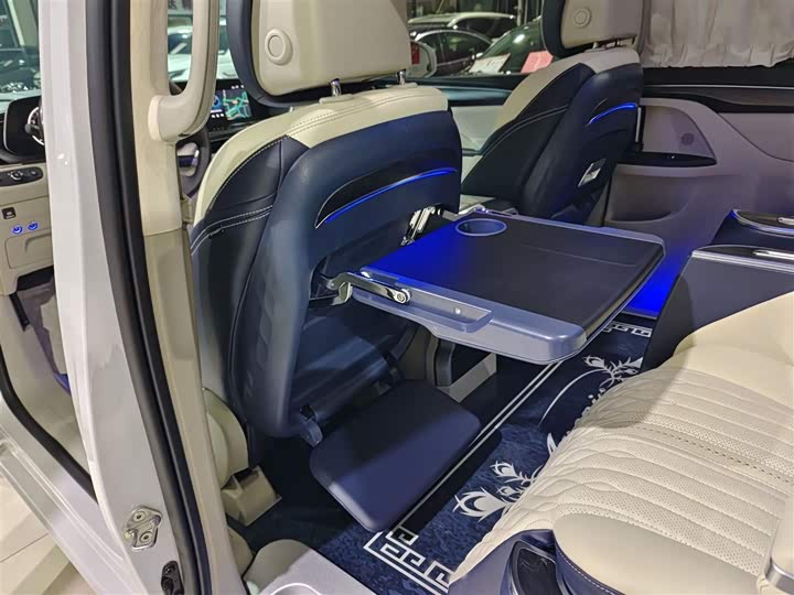 Фото 16 - Buick GL8 ES