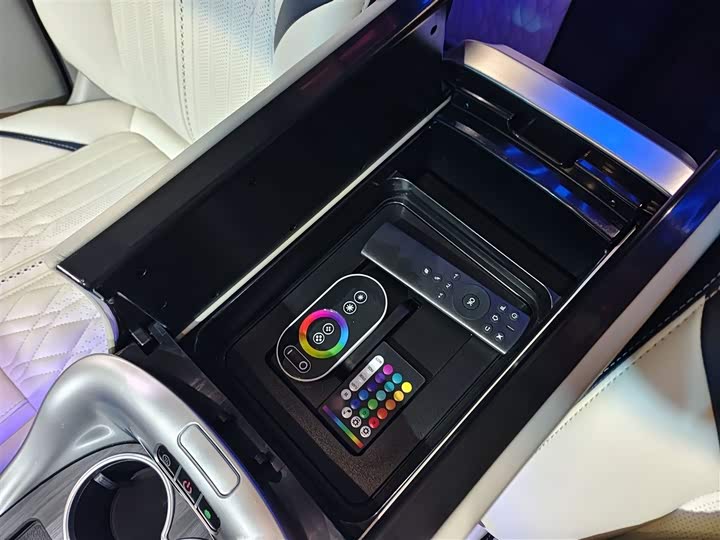 Фото 20 - Buick GL8 ES