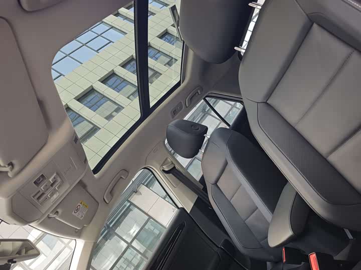 Фото 13 - Volkswagen T-Roc