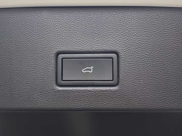 Фото 17 - Volkswagen T-Roc