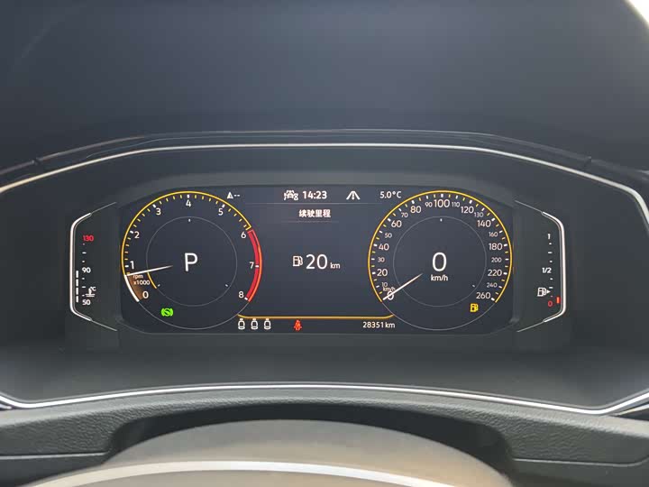 Фото 21 - Volkswagen T-Roc